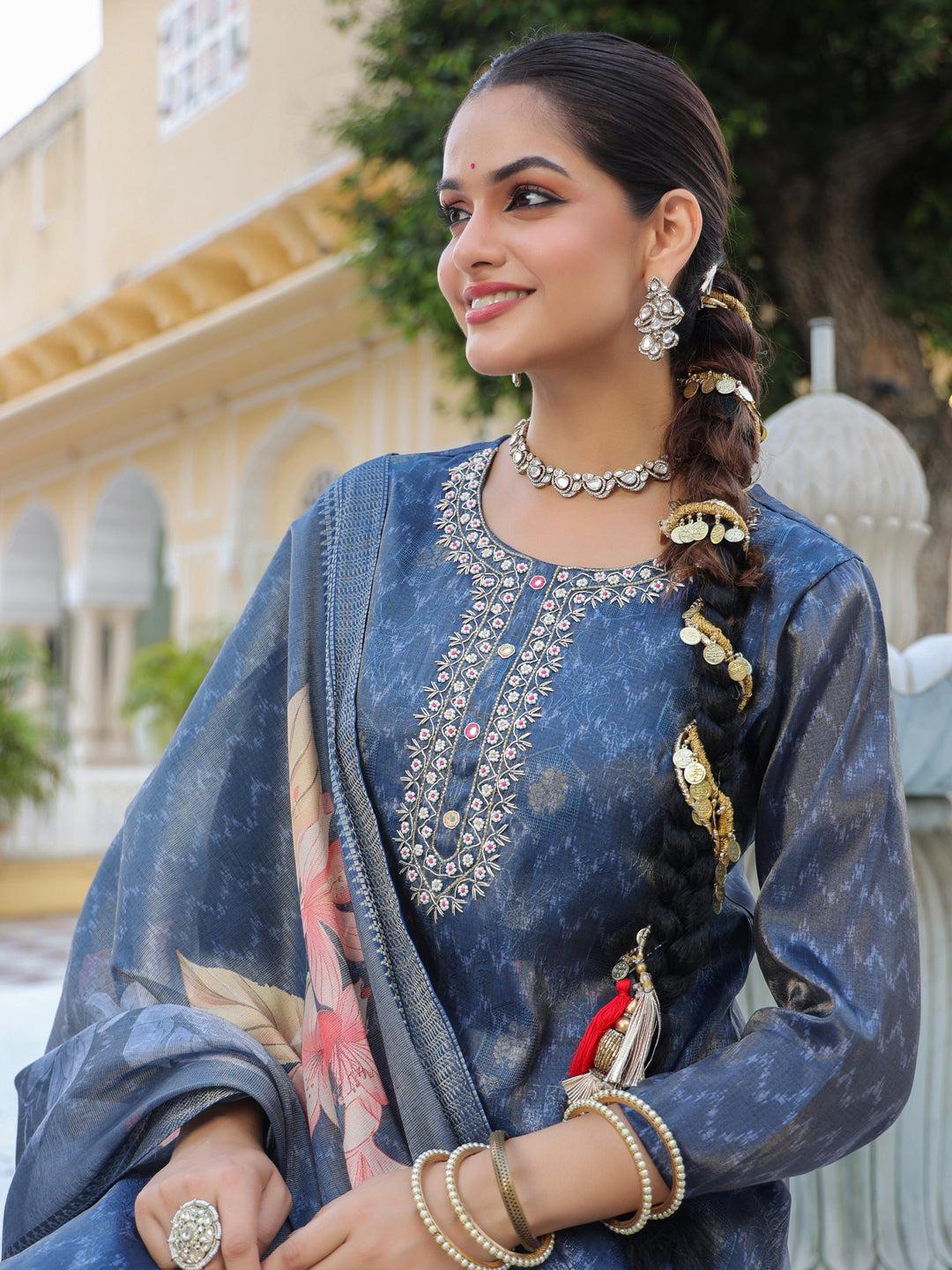 Women Floral Printed Regular Thread Work Pure Cotton Kurta with Trousers & With Dupatta
