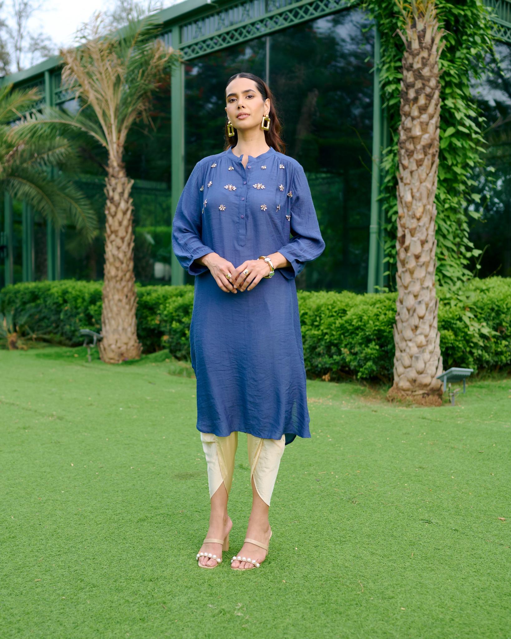 NAVY BUG GATHERED TUNIC