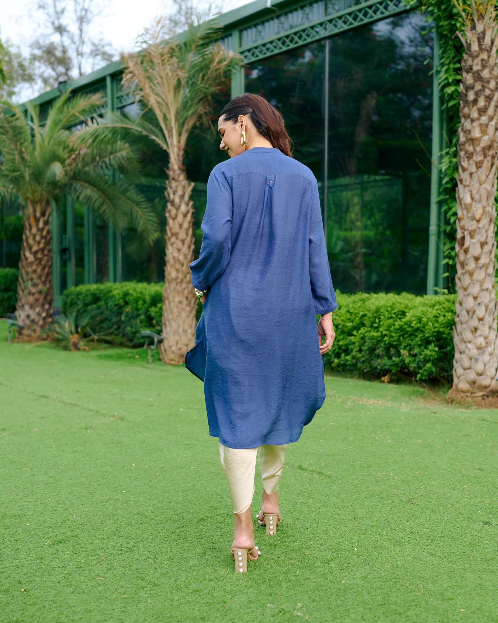 NAVY BUG GATHERED TUNIC