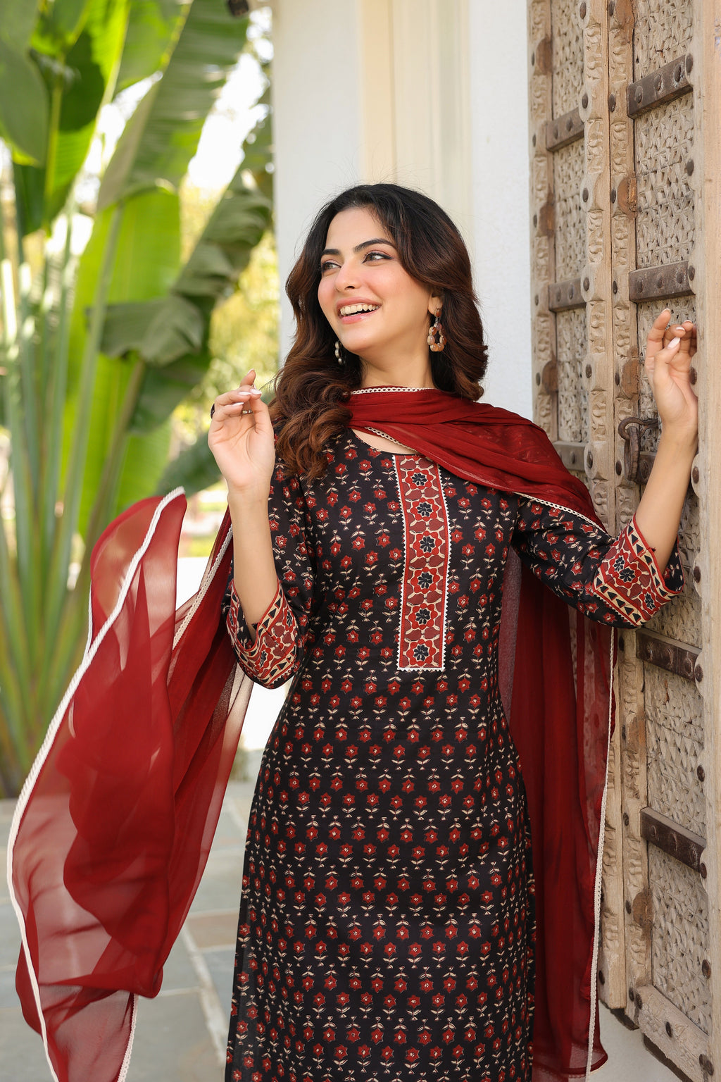 Women Ethnic Motifs Printed Regular Gotta Patti Pure Cotton Kurta with Trousers & With Dupatta