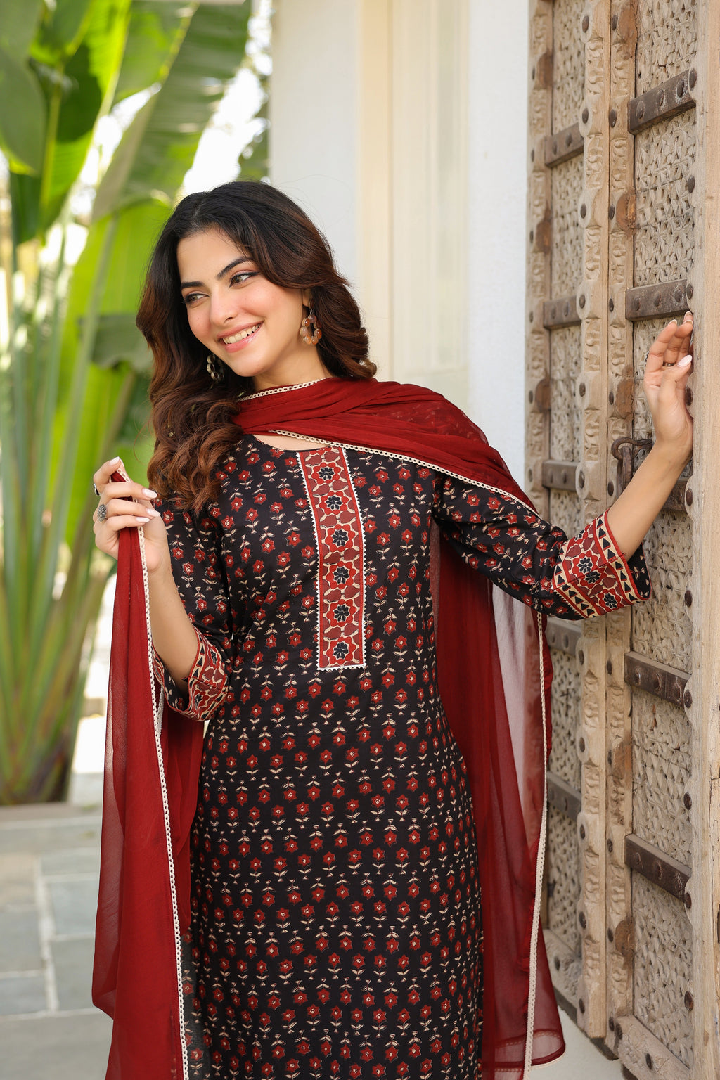Women Ethnic Motifs Printed Regular Gotta Patti Pure Cotton Kurta with Trousers & With Dupatta
