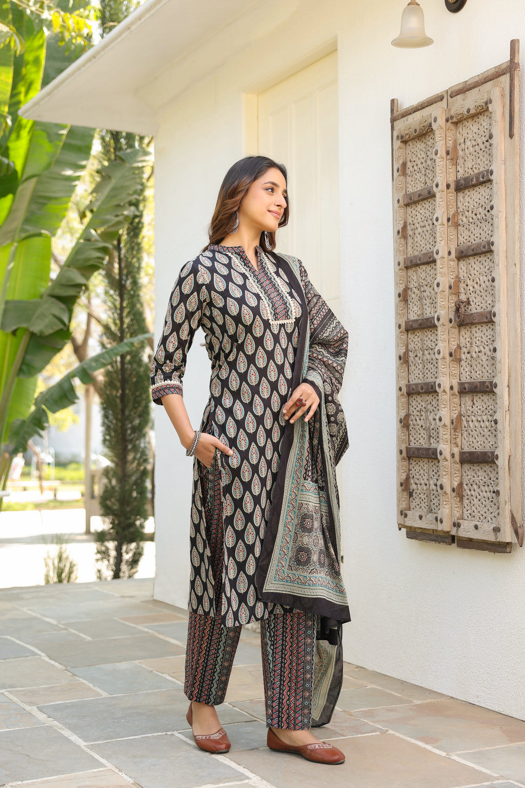 Women Ethnic Motifs Printed Regular Pure Cotton Kurta with Trousers & With Dupatta