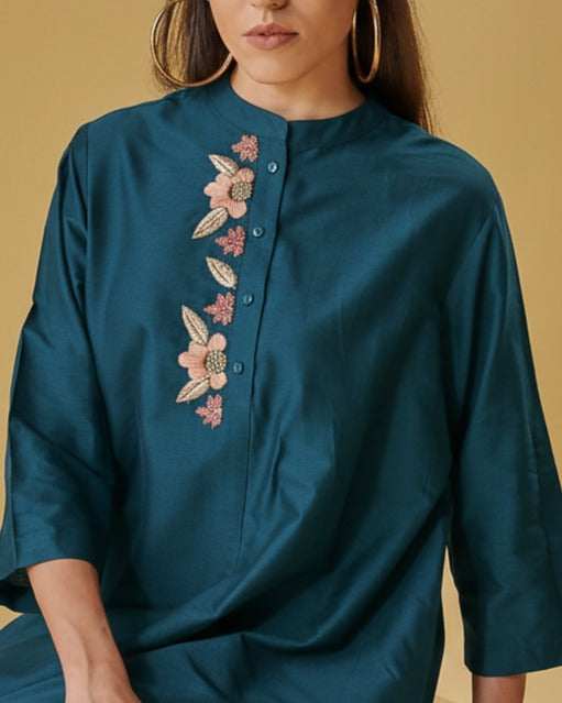 BLUE ALISHA PLACKET TUNIC