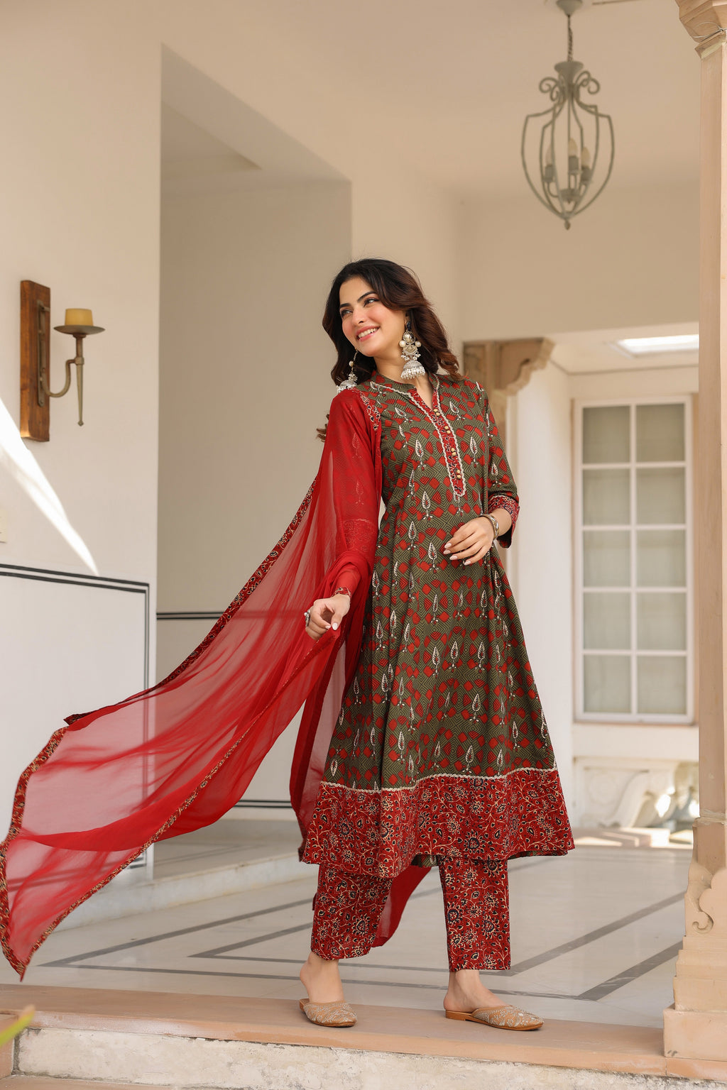 Women Ethnic Motifs Printed Regular Pure Cotton Kurta with Trousers & With Dupatta