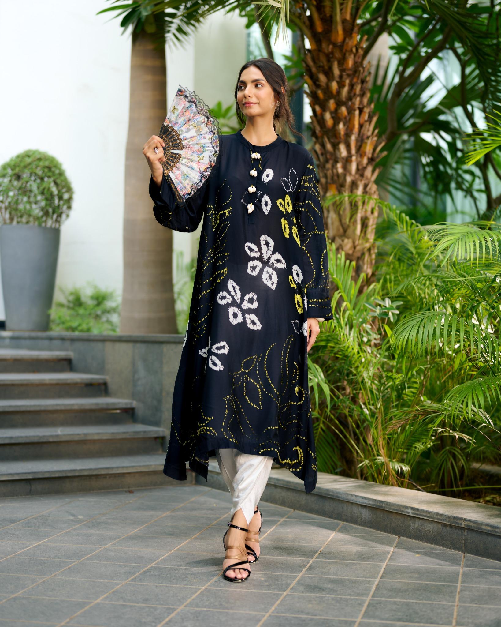 BLACK KANJI SUE TUNIC