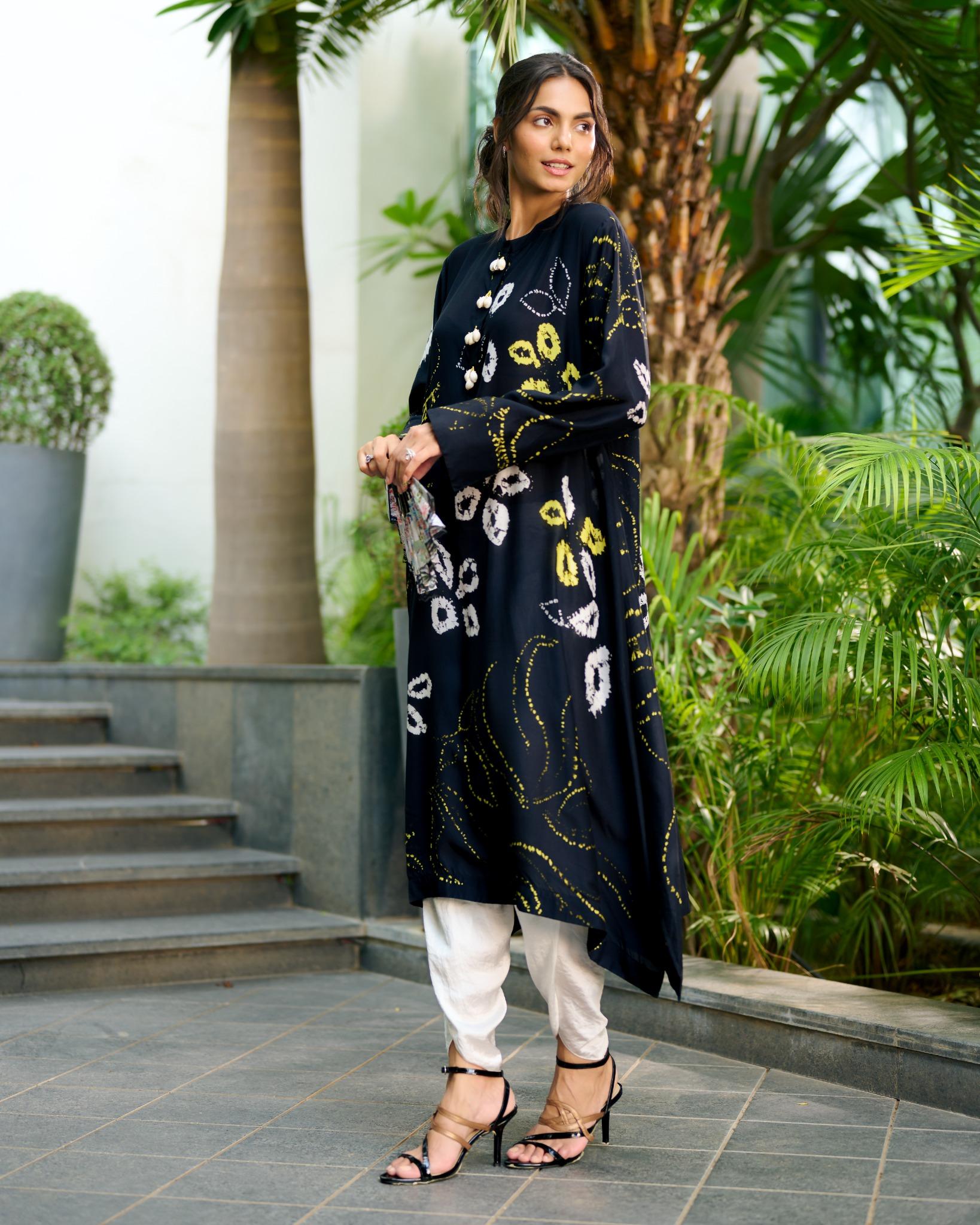 BLACK KANJI SUE TUNIC
